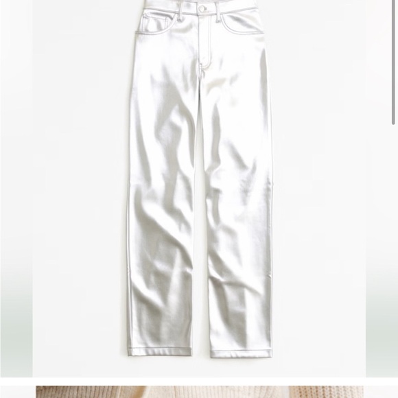 NWT Abercrombie & Fitch Vegan

Leather 90s Relaxed Pants Silver size 24 - Picture 5 of 9